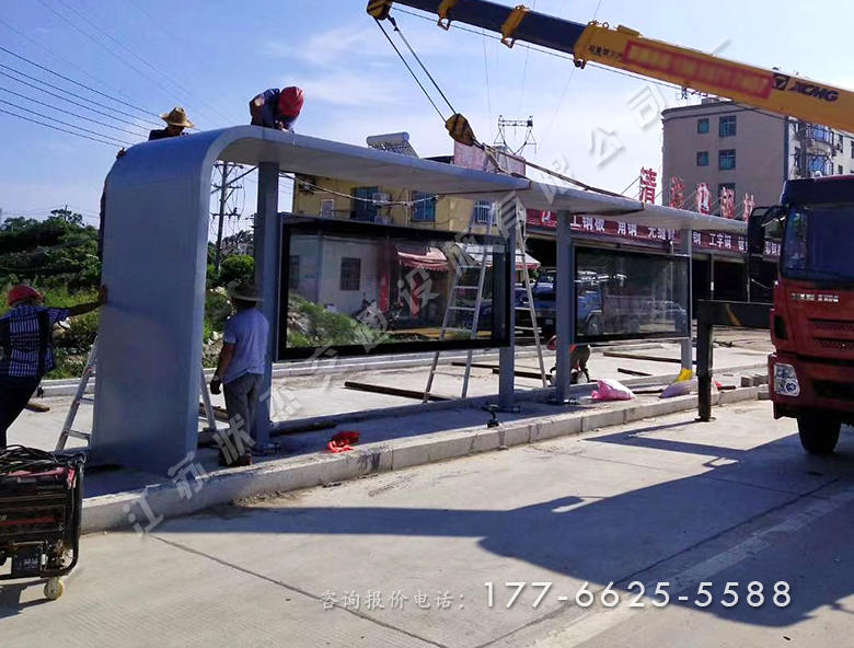 福建泉州現(xiàn)代時尚公交車站臺案例